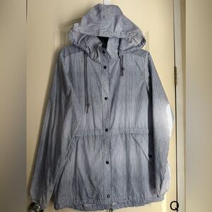 Columbia Blue Striped windbreaker Raincoat hoodie lightweight camping hiking